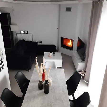 Mary'S Luxury Apartment Nemea Buitenkant foto