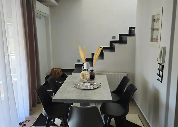Mary\'S Luxury Apartment Nemea